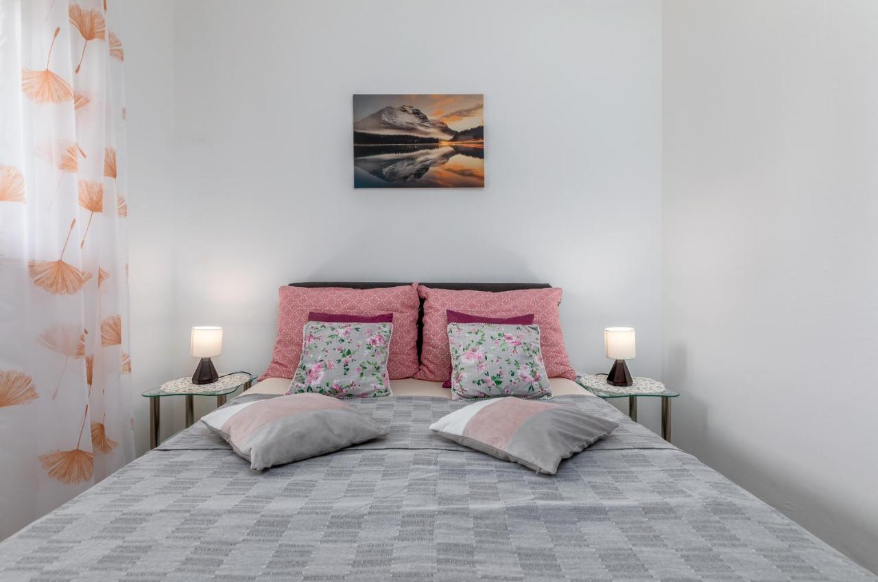 Apartmani Magdalena 普拉 外观 照片