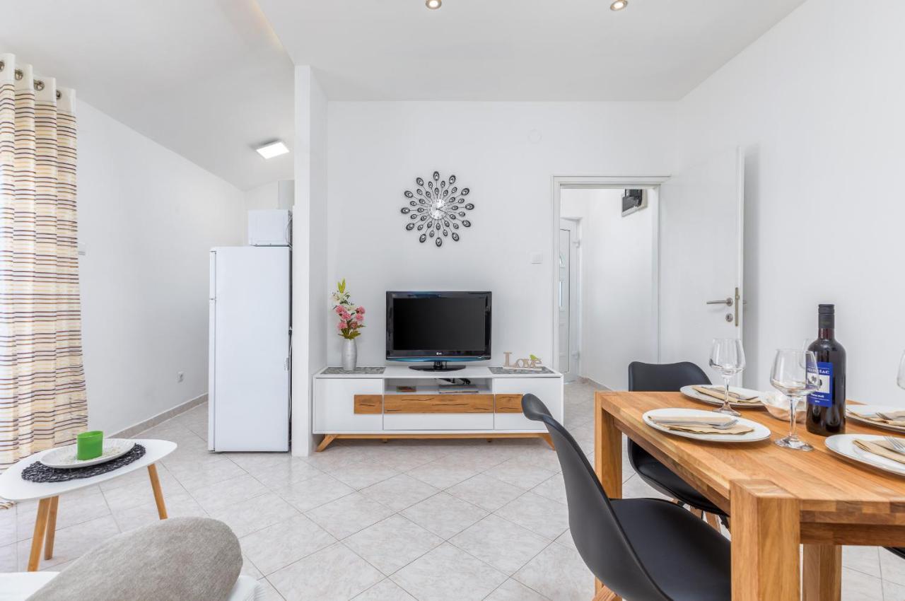 Apartmani Magdalena 普拉 外观 照片